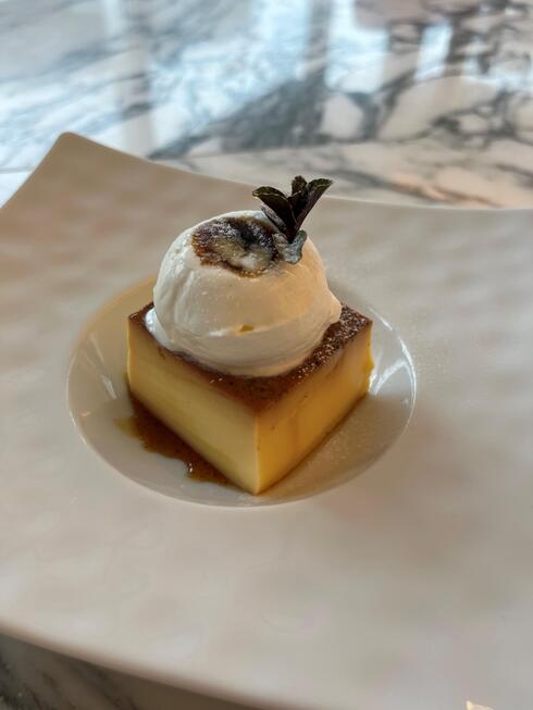 Crème renversée au caramel
ムッシュ ポール・ボキューズの伝統プリン（＋\110）
